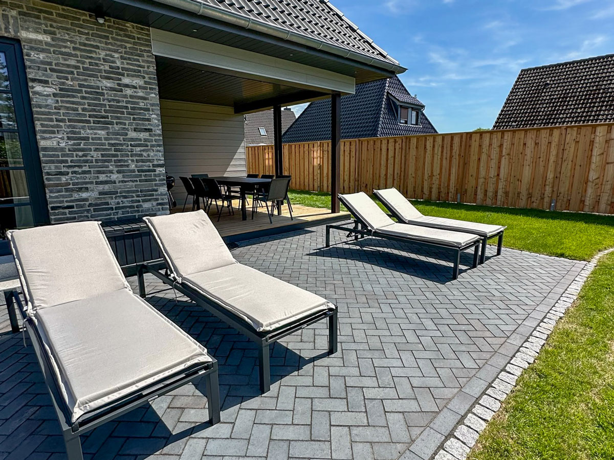 Terrasse und Garten