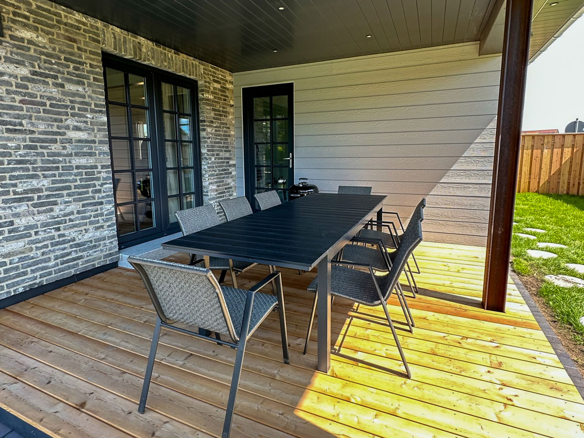 Terrasse und Garten